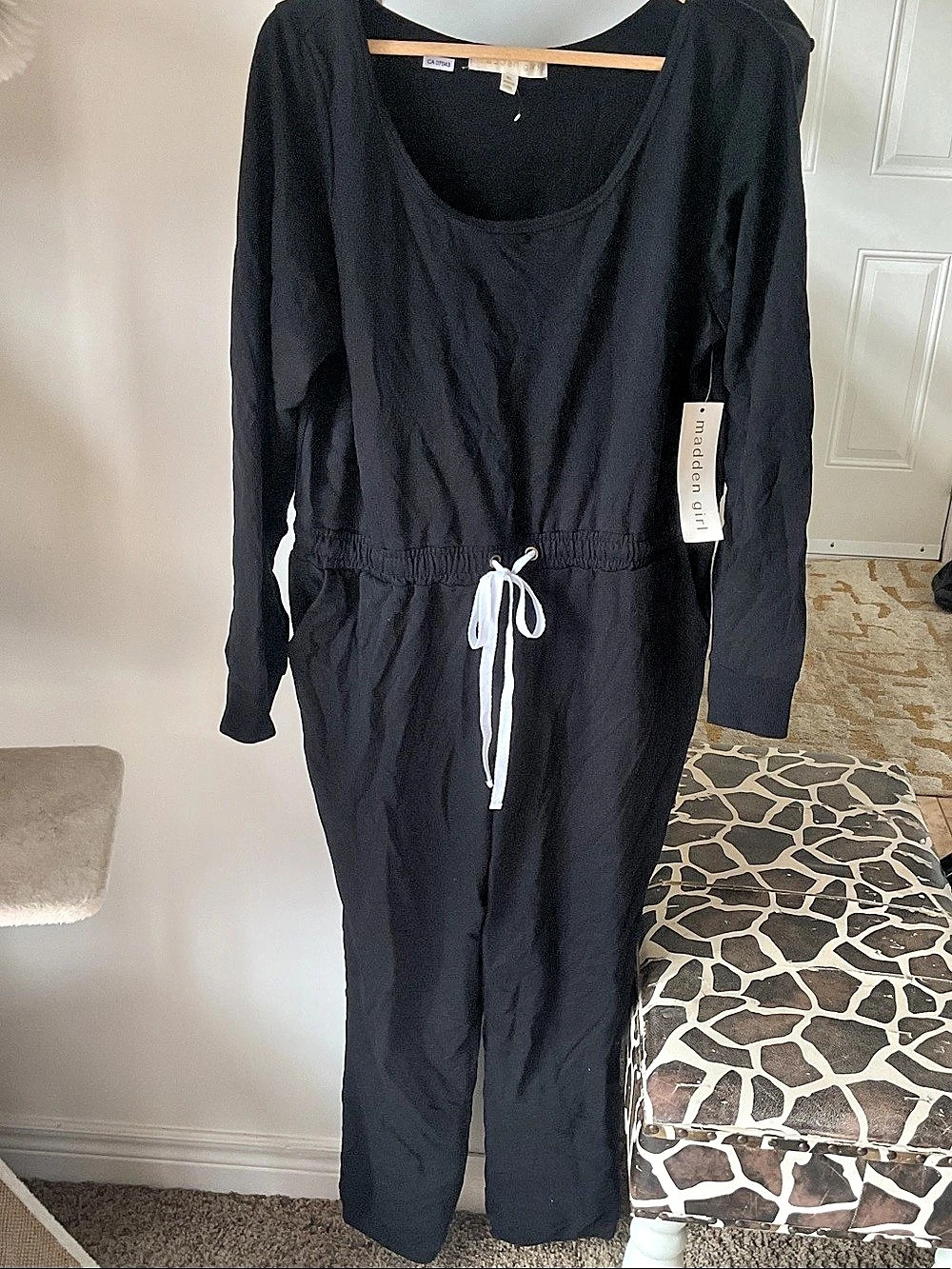 madden girl MGJS3001 Black Jumpsuit Size XL NWT